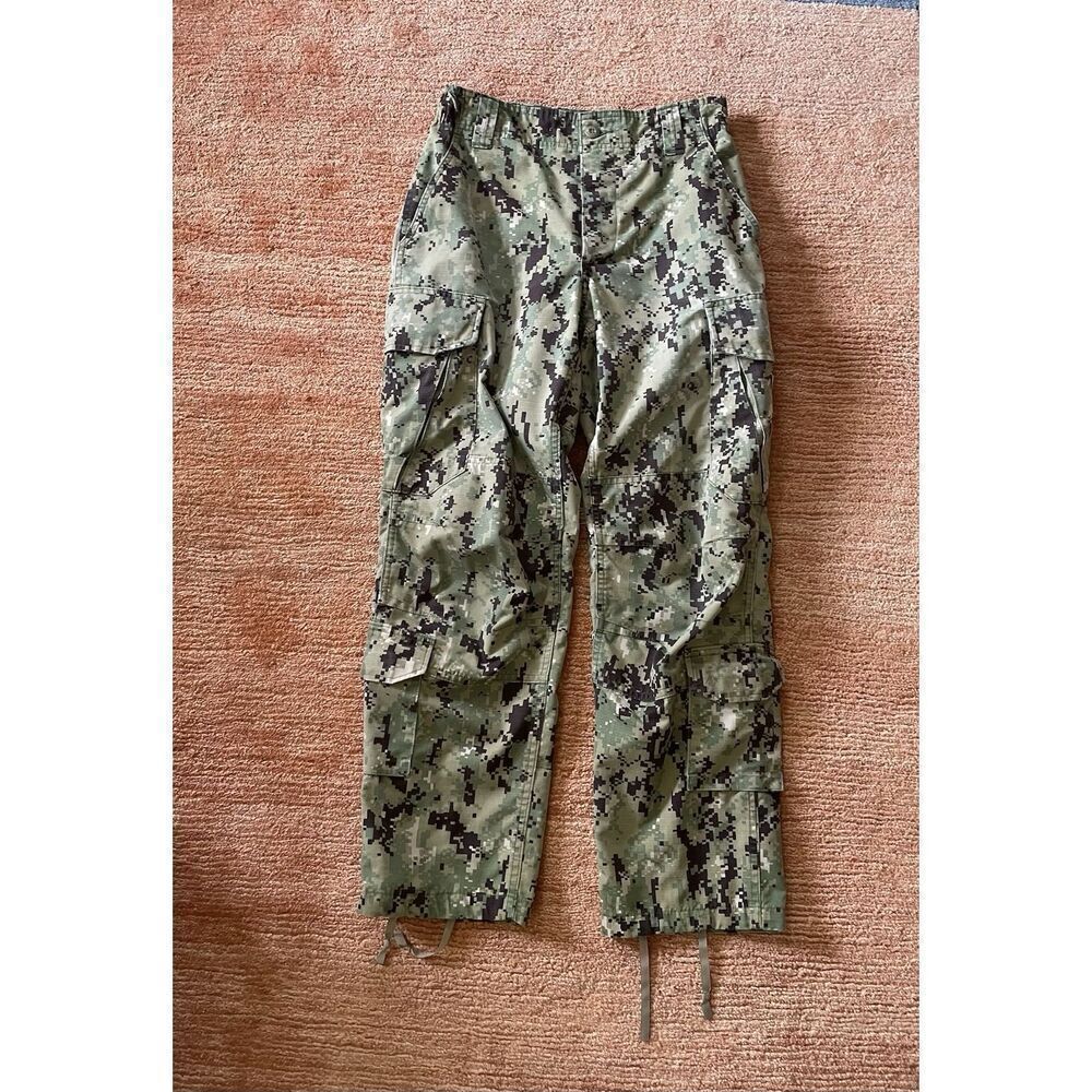 US Navy NWU Type III Camo Pants Military Cargo Ripstop Small Short